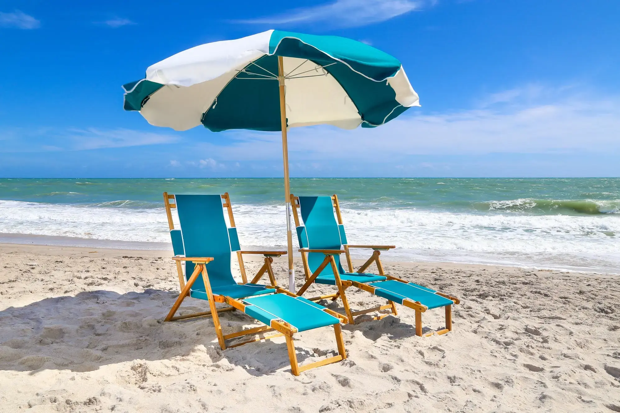 How to Choose the Best Corolla Beach Chair Rentals