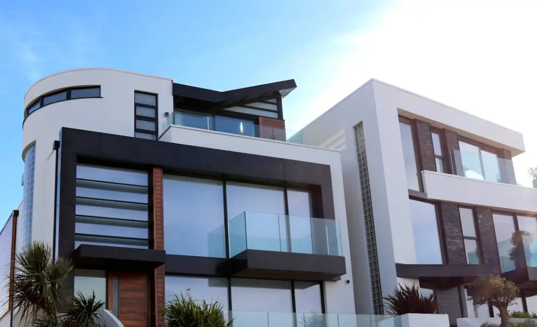 How to Navigate a Competitive Real Estate Market as a Buyer