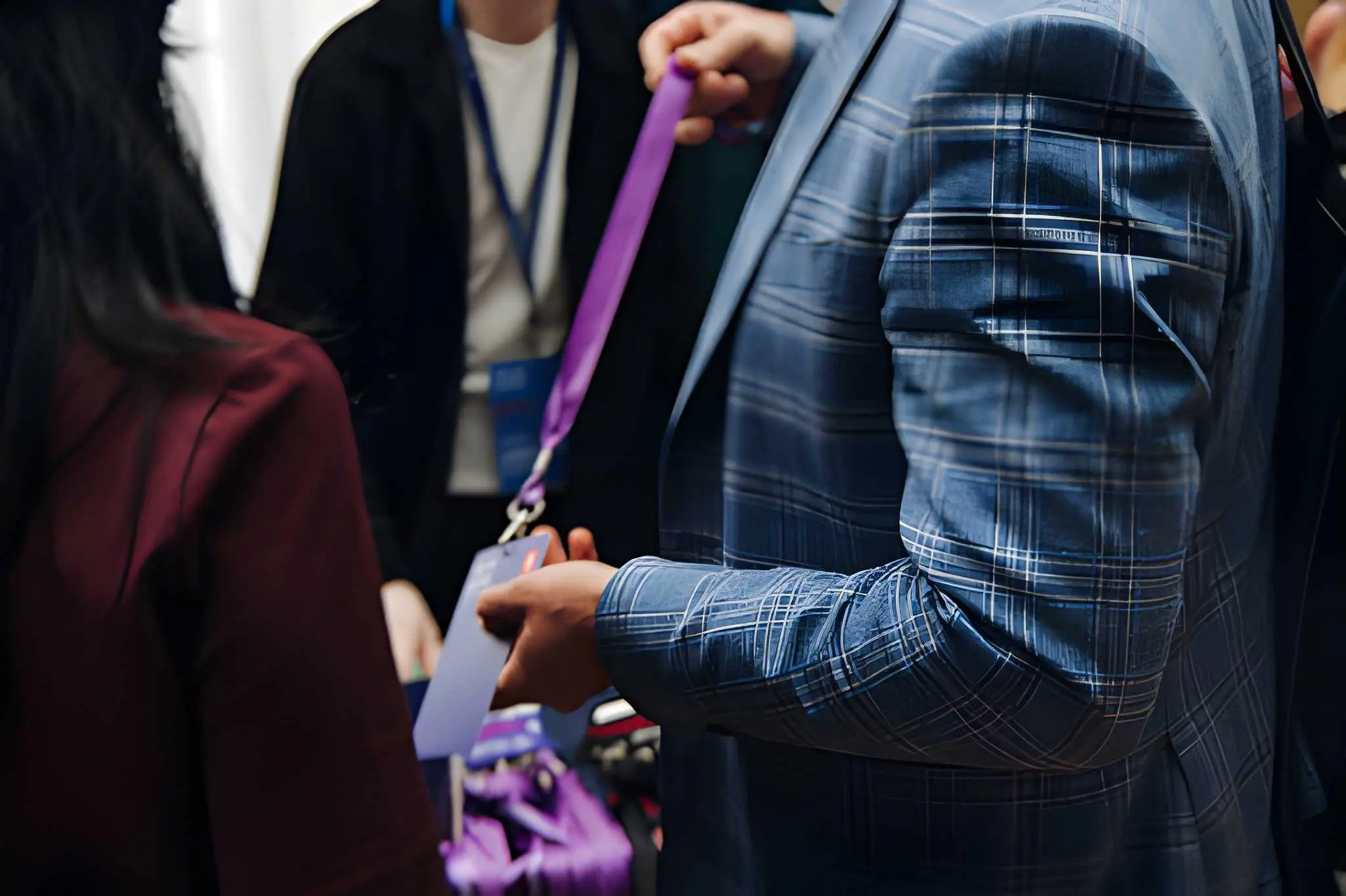 Why Your Lanyards Fail at Conferences and Trade Shows Today